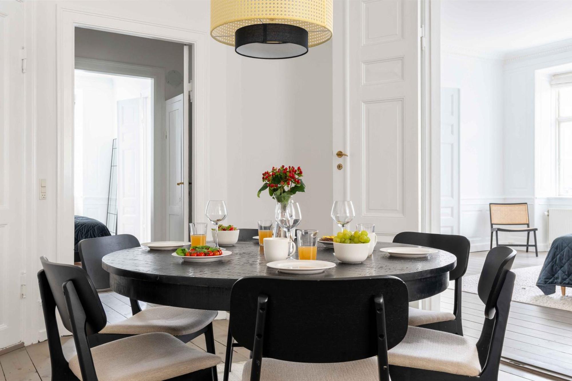 Chic Apartment In Vibrant Area By Copenhagen Canals Копенхаген Екстериор снимка